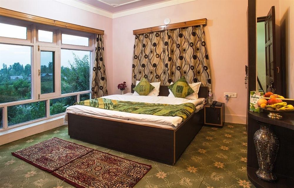 Hotel Sheesha Residencia Srīnagar Exterior foto