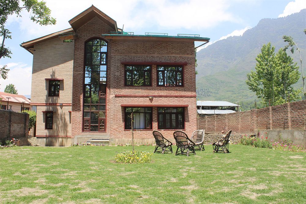 Hotel Sheesha Residencia Srīnagar Exterior foto