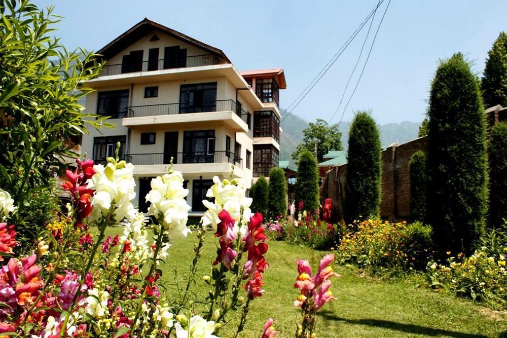 Hotel Sheesha Residencia Srīnagar Exterior foto