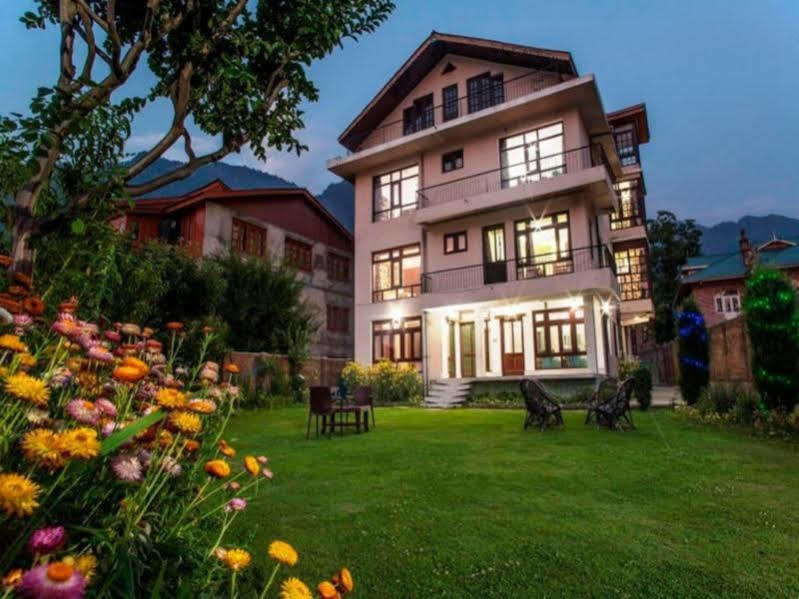 Hotel Sheesha Residencia Srīnagar Exterior foto